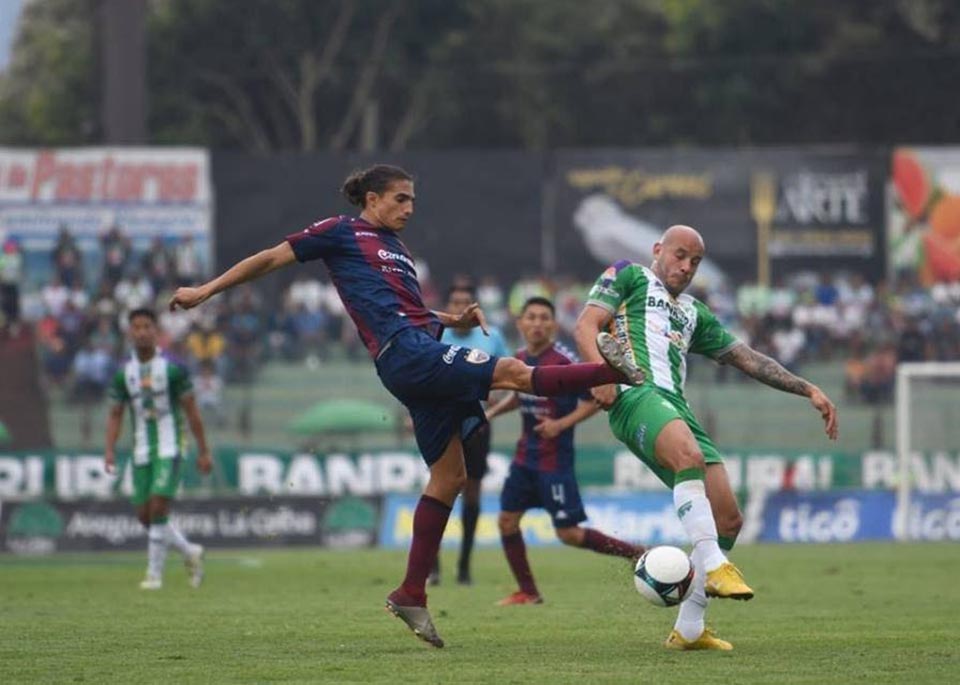 Atlante supera 2-1 al Antigua de Guatemala