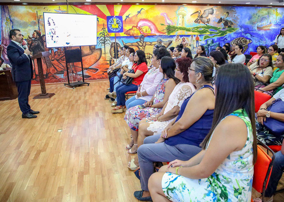 En Isla Mujeres hacen llamado a "devolverle" el poder a las mujeres