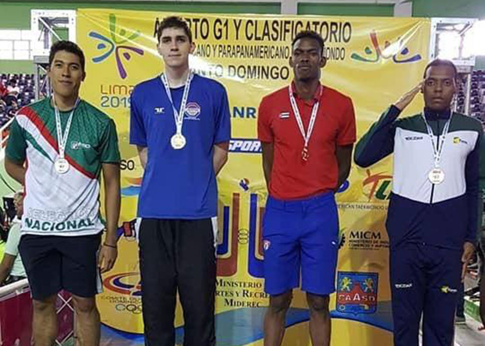 Quintanarroense gana medalla de plata en torneo internacional de Tae Kwon Do