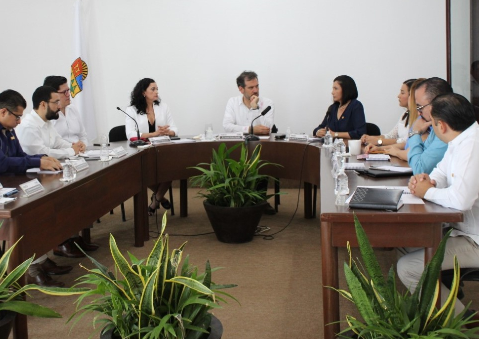 La visita del presidente del INE es importante, para continuar con la comunicación que hasta ahora ha sido de la mejor manera, fluida, directa y profesional, subrayó Mayra San Román, presidenta del Ieqroo.