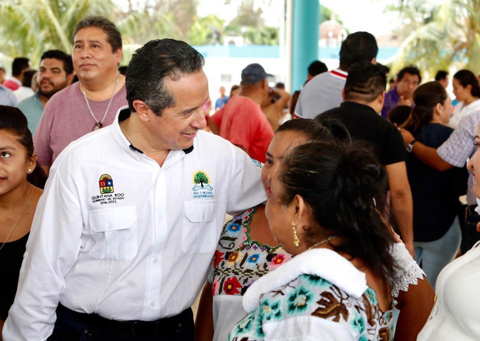 El gobernador Carlos Joaquín inauguró infraestructura de dignificación -en las localidades de Yaxley, Tixcacal Guardia, X-Cabil y Tuzik- por un monto de más de 44 millones de pesos