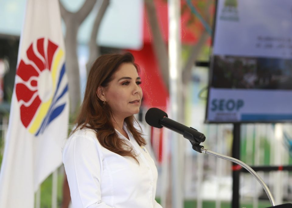 La Presidente Municipal, junto con el gobernador del Estado, encabezó el inicio de obras de mejoramiento de la imagen urbana de la avenida López Portillo con Tulum.