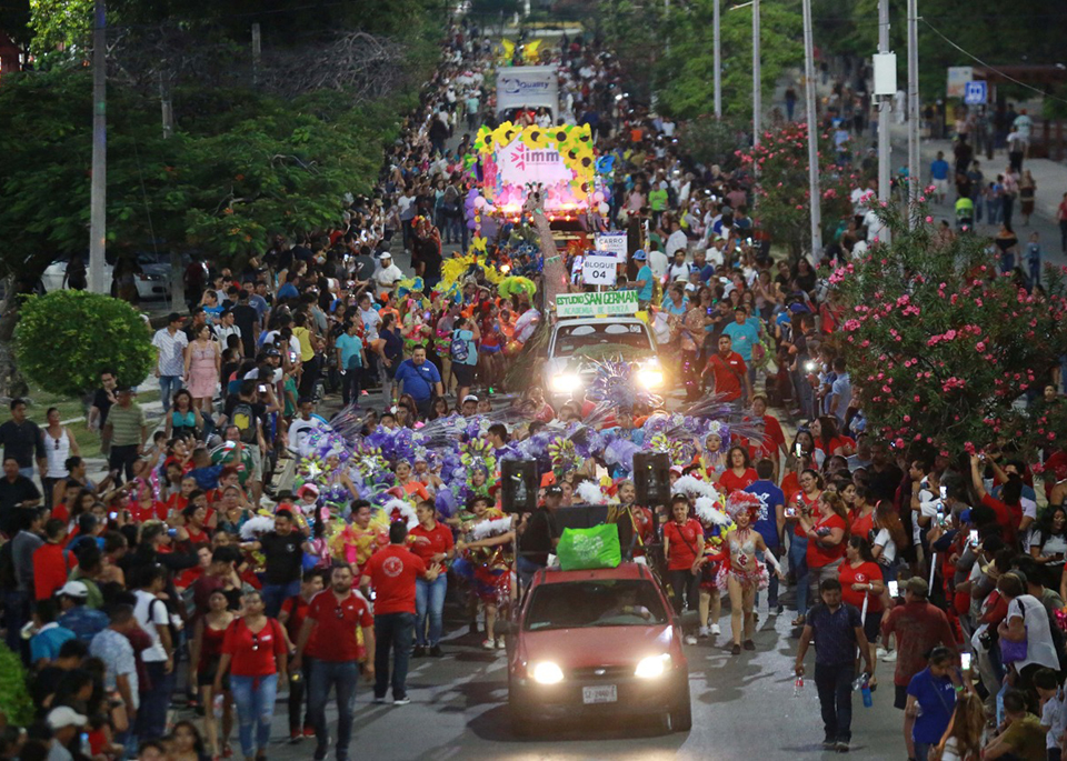 El carnaval regresó al centro de la ciudad con una importante logística y participación ciudadana.