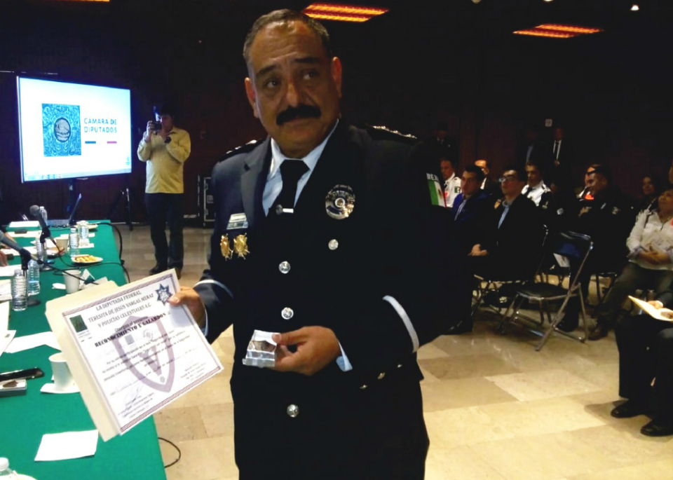 El director de Seguridad Pública y Tránsito de Cozumel, recibió un reconocimiento en la Cámara de Diputados de la Ciudad de México, en el marco del foro denominado “Seguridad con Valor”