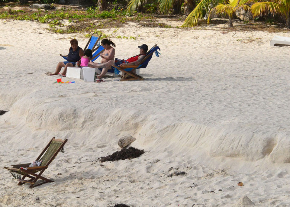 Aceleró sargazo la erosión de las playas, advierten