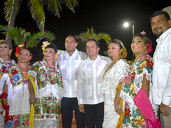 Carlos Joaquín González, entre otras personalidades, participaron en el evento
