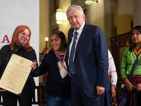 Activista Obtilia Eugenio Manuel recibe Premio Nacional de Derechos Humanos 2019