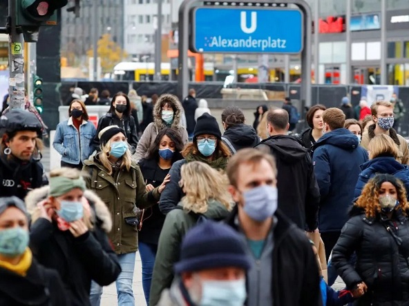 Merkel va por confinamiento en Alemania para frenar nueva pandemia