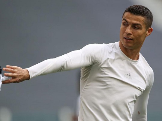 Cristiano Ronaldo hace berrinche por no marcar gol ante Genoa