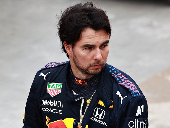 Jefe de Red Bull respalda actuación de Checo Pérez
