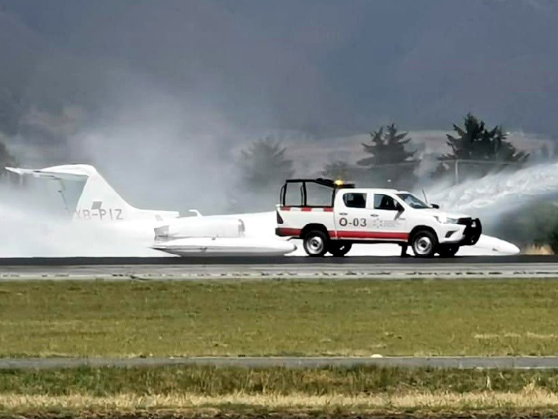 Aterriza de emergencia nave cancunense en Toluca