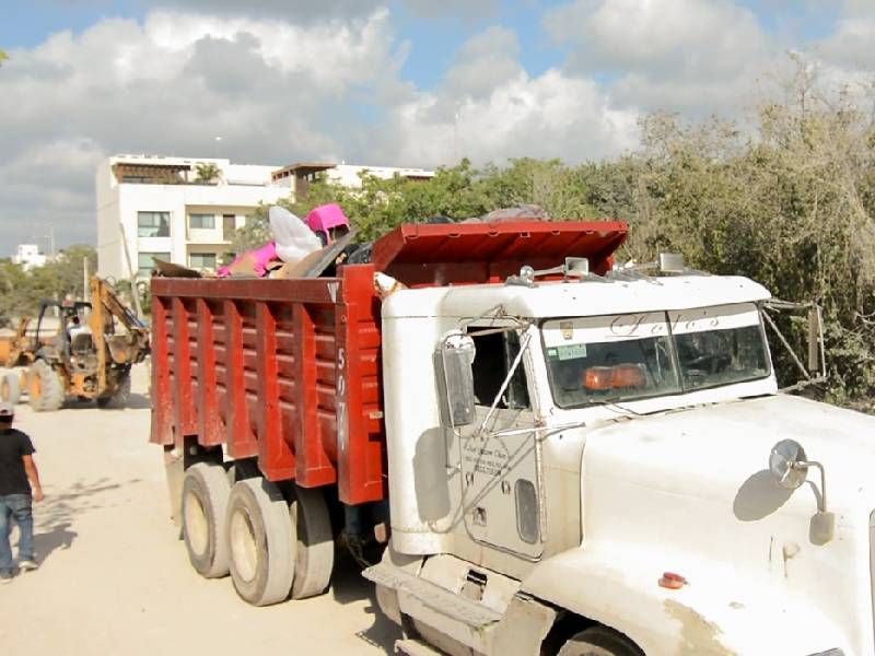 Intensifican retiro de cacharros en Tulum