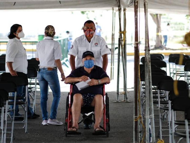 Quintana Roo reporta 51 nuevos casos positivos al COVID-19 y supera las 104,000 vacunas aplicadas