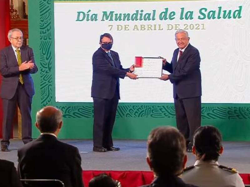 Recibe personal médico premios del Gobierno de México
