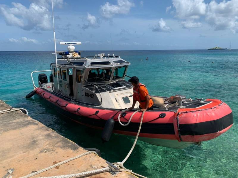 Secretaría de Marina rescata a un buzo en Playa del Carmen