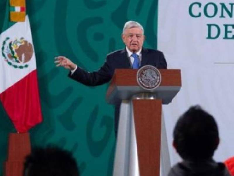 Sin importar la veda electoral, AMLO destaca logros de tres entidades