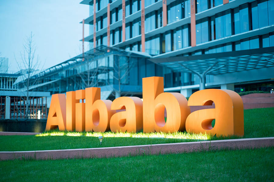 China impuso a Alibaba una multa récord de 2,750 mdd por violaciones antimonopolio