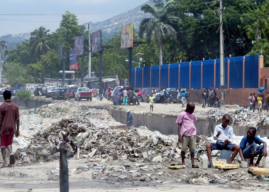 Dimite primer ministro de Haití y su crisis se agrava