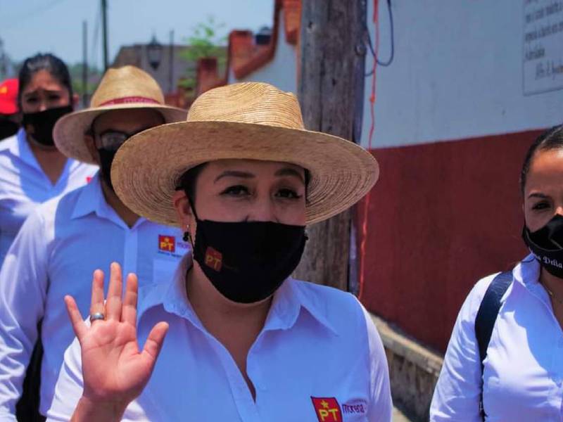 Atacan a candidata a la alcaldía de Cuitzeo y resulta ilesa