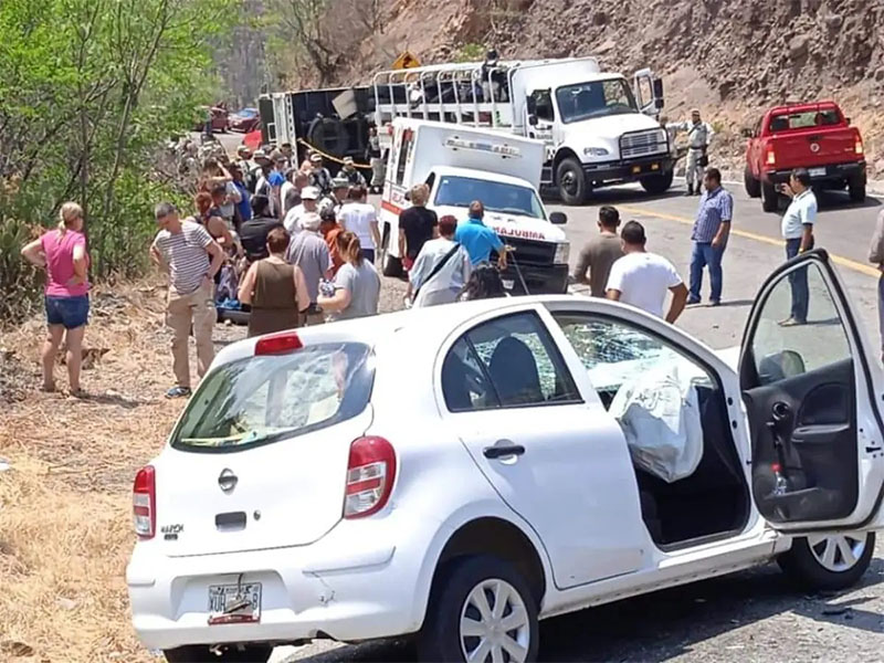 Vuelca unidad de la Guardia Nacional; 8 heridos, el saldo