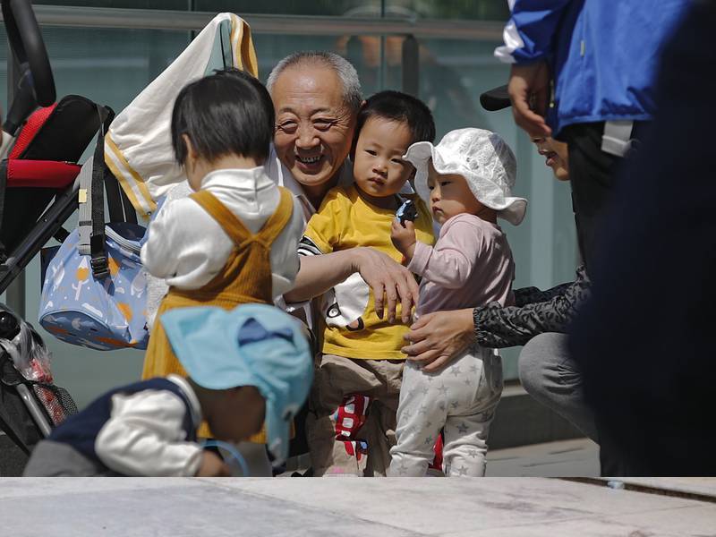 China permitirá que parejas tengan hasta 3 hijos