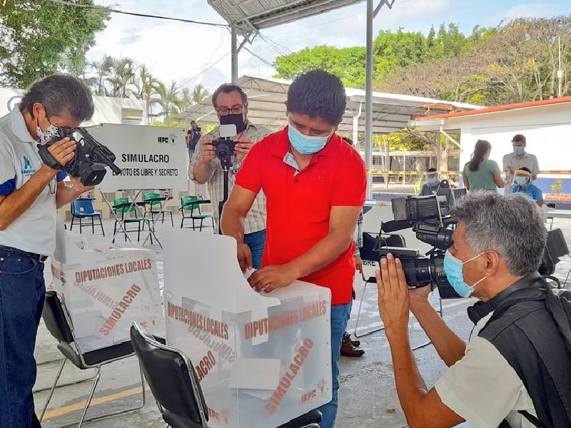 INE realizan simulacro de elecciones con protocolo de Covid-19 en Chiapas (2)