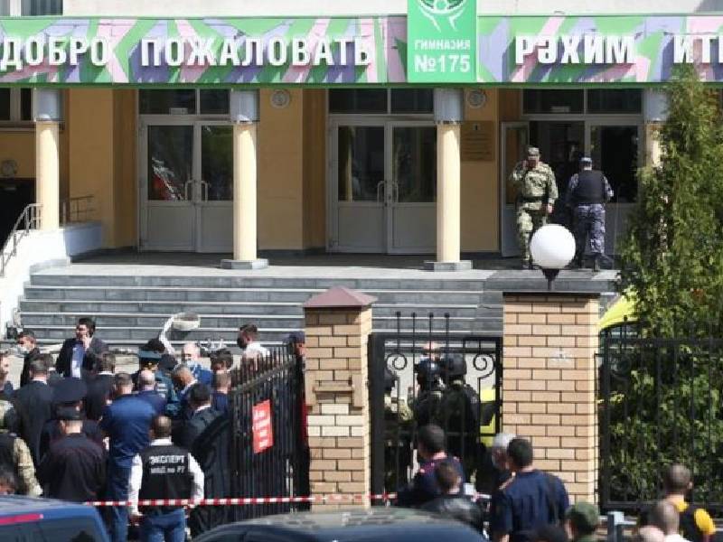 Mueren 7 menores y dos adultos en tiroteo en escuela en Rusia