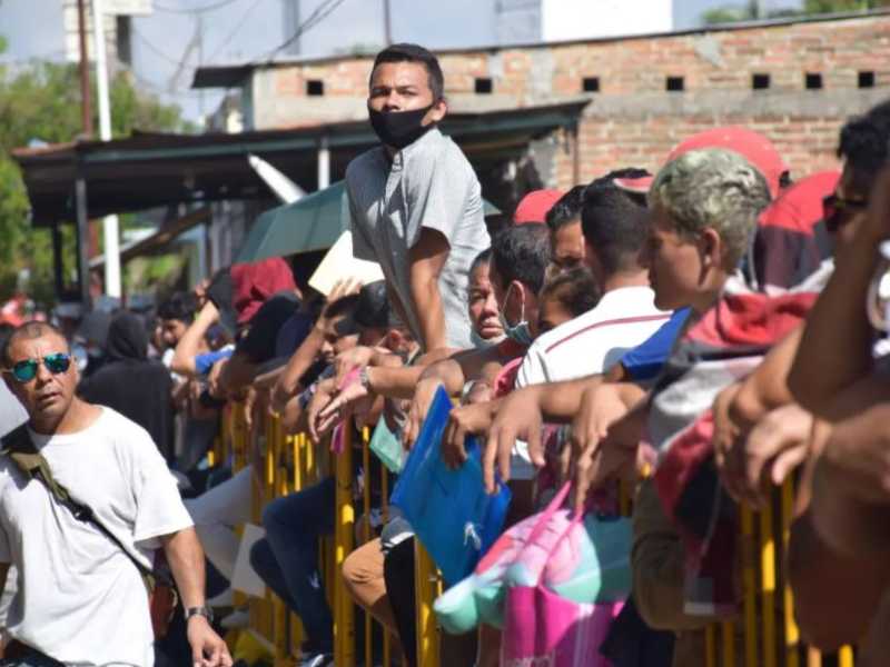 Saturan las mujeres y niños los albergues de Tapachula