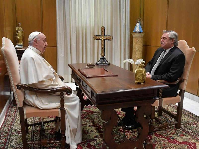 Papa se reúne con el presidente de Argentina tras legalización del aborto