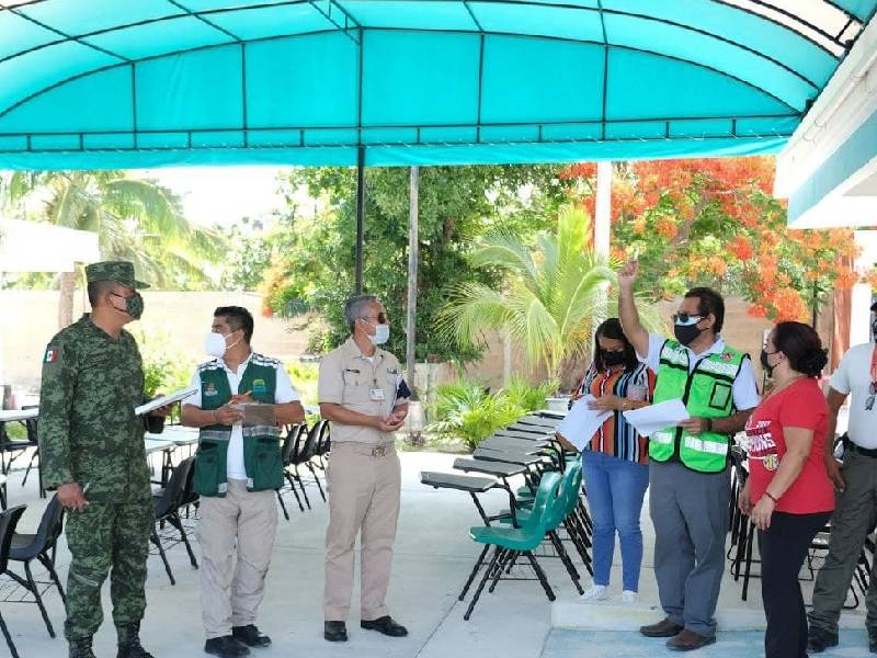 Supervisan refugios anticiclónicos en Puerto Morelos