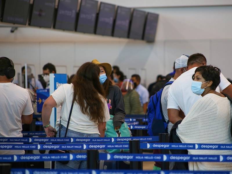 Turismo Aeropuerto de Cancún mantiene cifra de vuelos