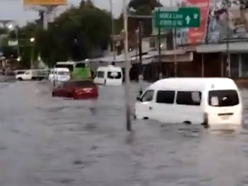 (VIDEO) Tormenta colapsa CDMX , dejando inundaciones