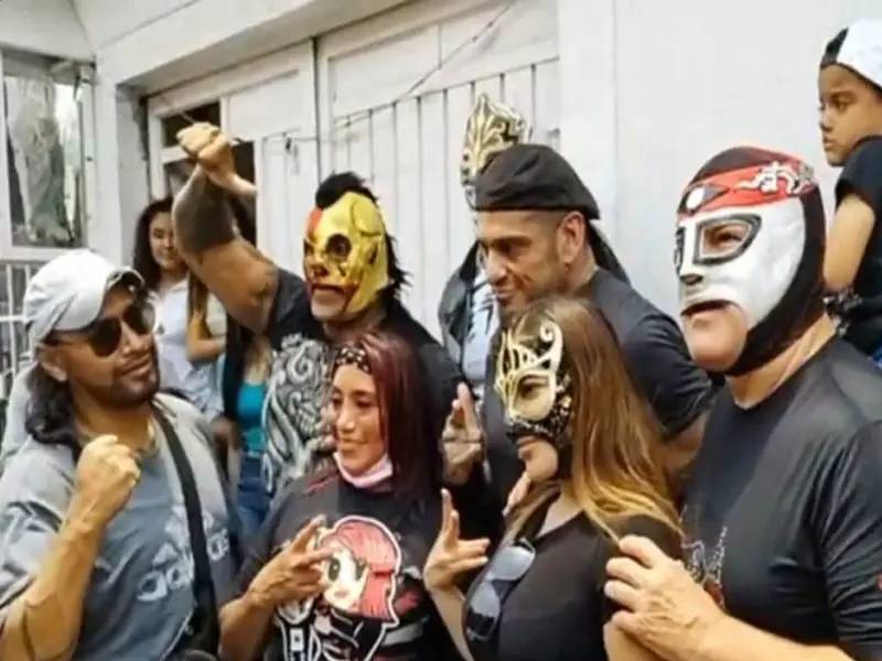 VIDEO. Luchadores visitan a Mateo, el niño agredido por Einar el Vikingo