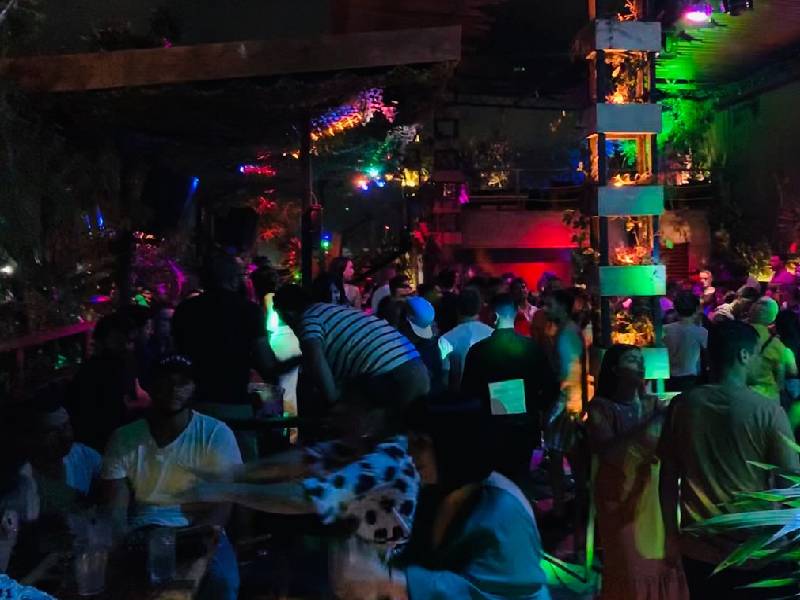 Suspenden fiestas clandestinas en Playa del Carmen