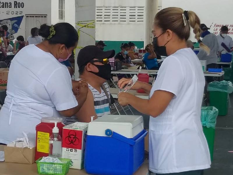 Arranca la vacunación de treintones en Isla Mujeres y Tulum; mañana en Cancún