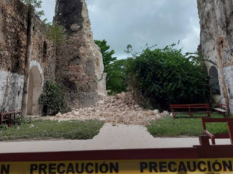 Evalúan daños en templo de Tihosuco, tras derrumbe por intensas lluvias