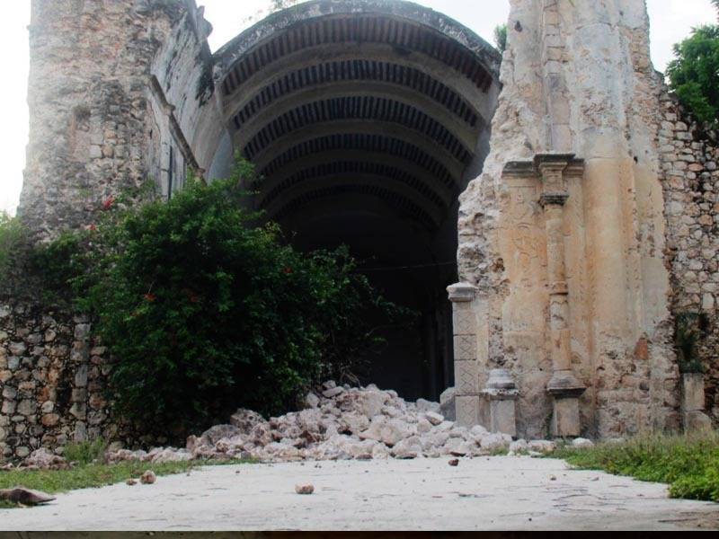 INAH hará valer el seguro para atender la capilla de Tihosuco; su fachada colapso