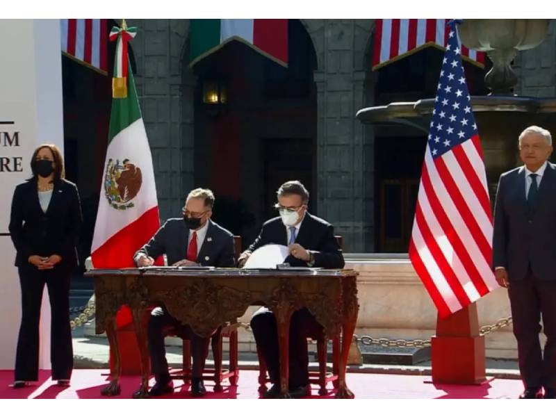 Kamala Harris se reúne con el presidente López Obrador