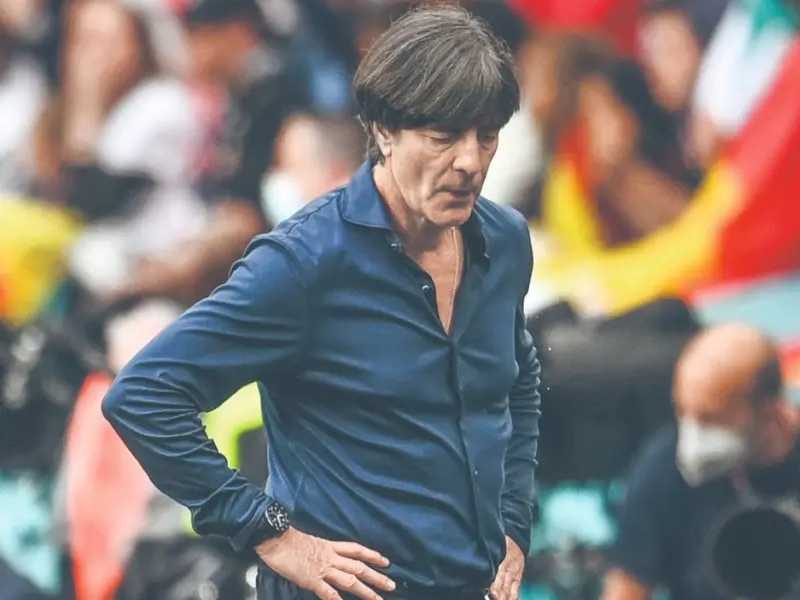 Alemania es derrotada en la Eurocopa; termina la era de Joachim L├Âw