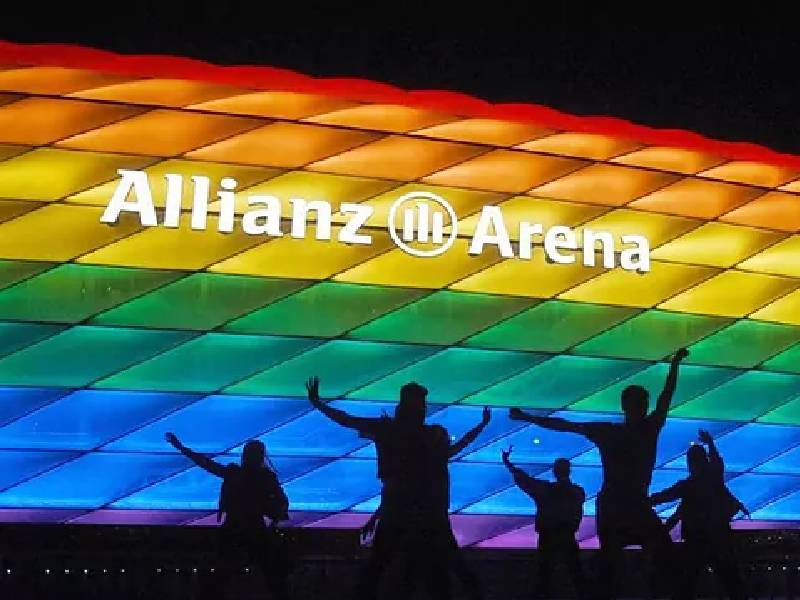 UEFA rechaza iluminar estadio con colores de comunidad LGTB+; edificios de Múnich sí lo harán