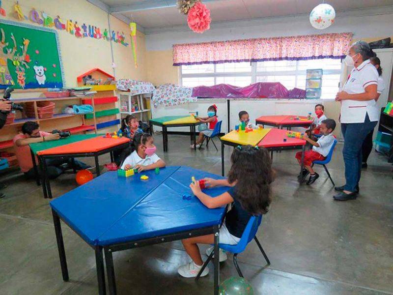 20 mil escuelas de Chiapas regresan a clases presenciales