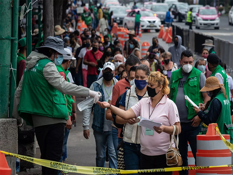 Claudia Sheinbaum reconoce aumento de hospitalizaciones por Covid