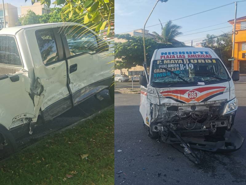 Choque entre combi y vehículo particular en cruce vial de Cancún