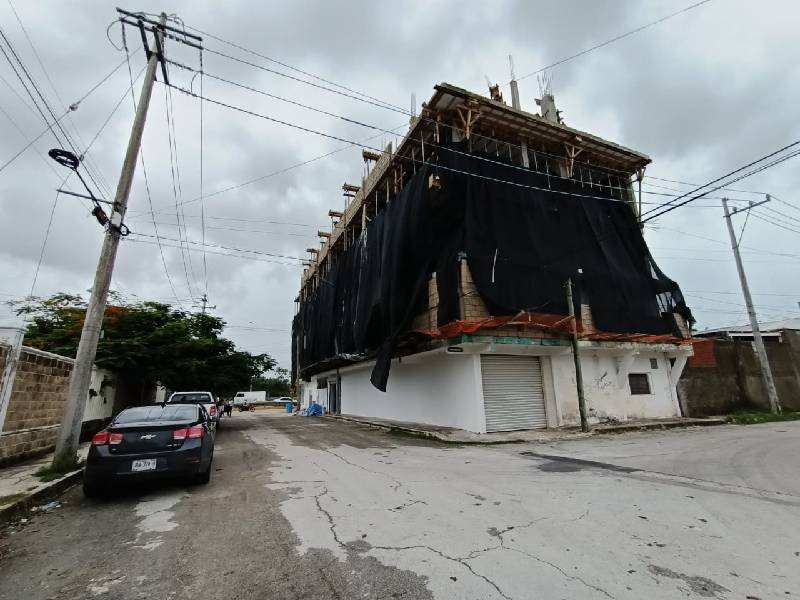 Denuncian cremación clandestina de cuerpos en edificio de Playa del Carmen