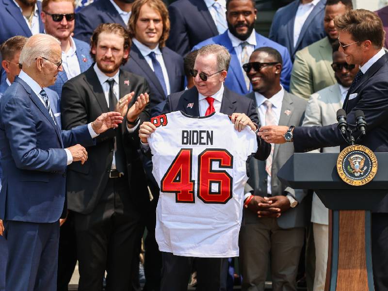 Los Buccaneers, campeones de la NFL, visitan la Casa Blanca