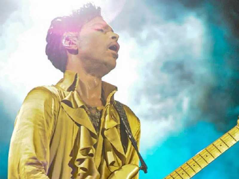 álbum póstumo de Prince ofrece una visión profética