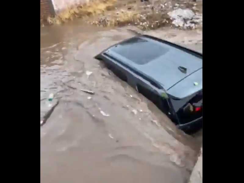 Difunden estragos de las lluvias en Hermosillo, 2 personas murieron