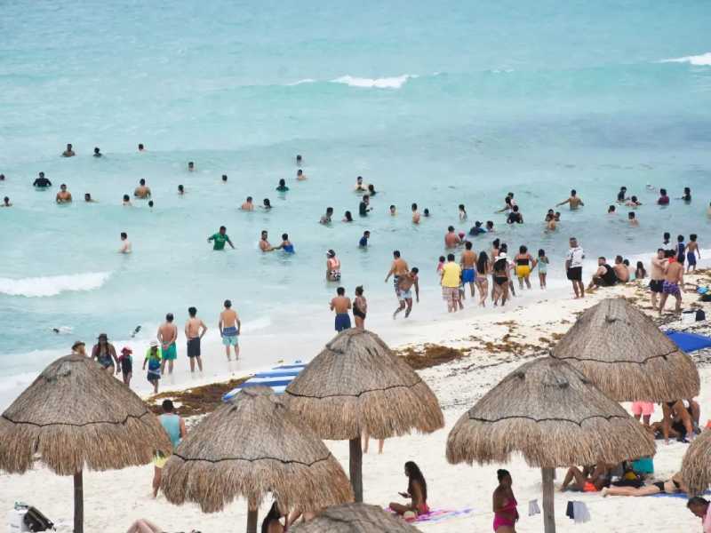 Esperan mayor llegada de turistas para el verano en México