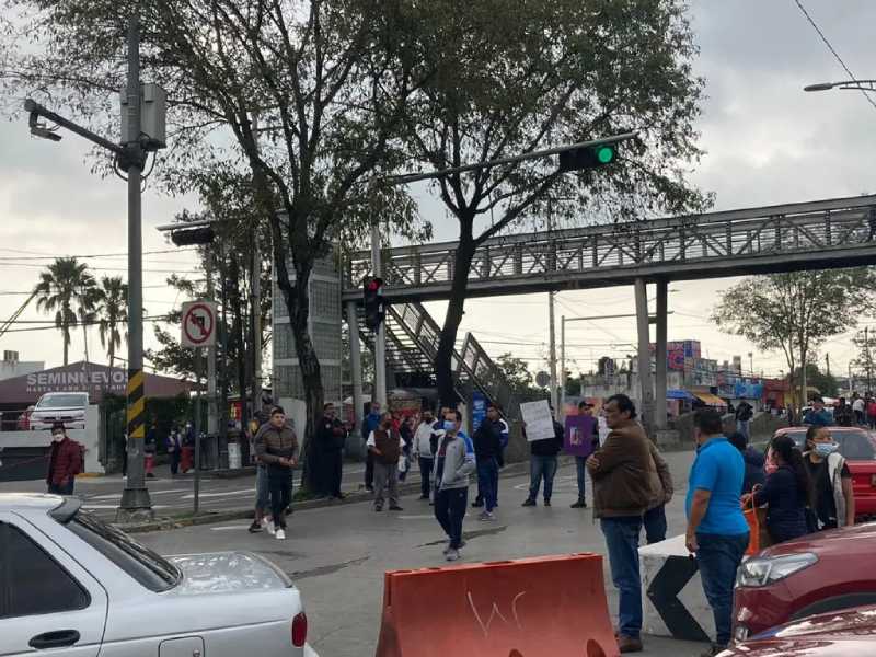 Vecinos de Tlalpan bloquean autopista a Cuernavaca por caso Evelyn