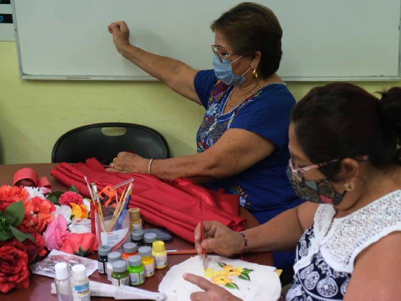Organizan en Puerto Morelos talleres virtuales de folklore regional
